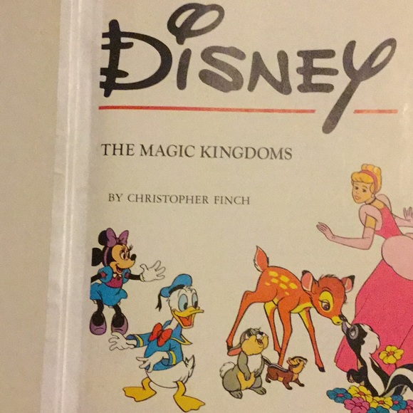 VNTG 1975 MAGIC KINGDOMS Book Walt Disney